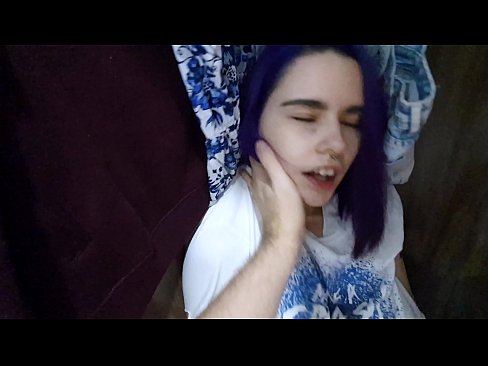 ❤️ Ndinamupeza sis wanga ali kuchipinda ndikumuthandiza kulira ️ pa ny.dewporn.ru ️❤